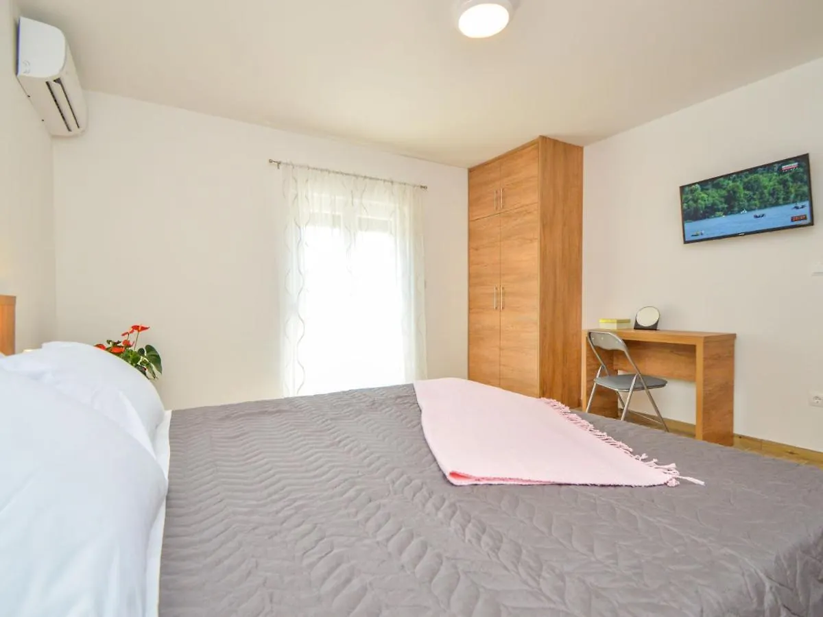 Holiday Home Milena By Interhome Pakoštane